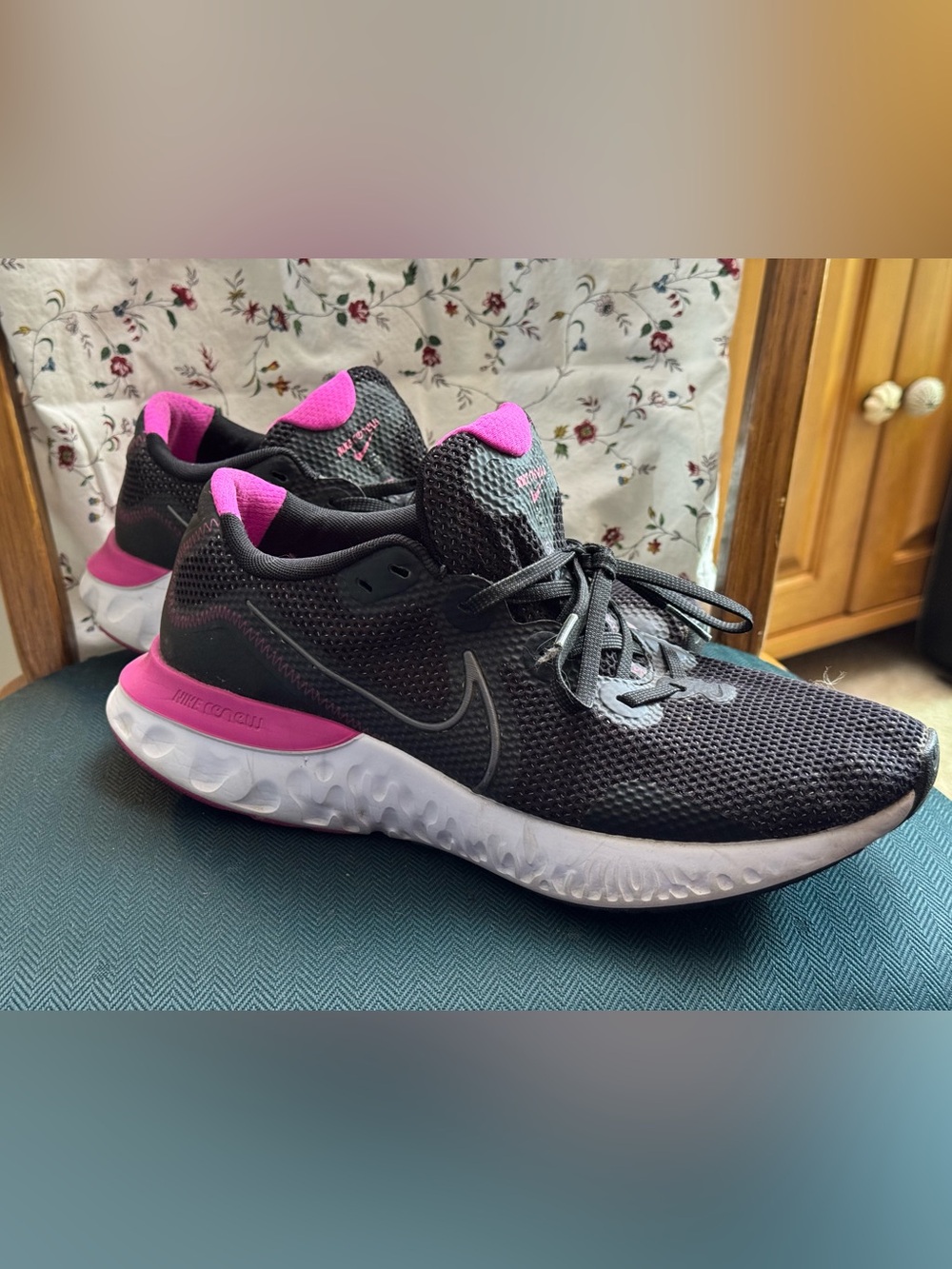 Nike Women's  Renew Running Shoes in Black and Hot Pink, size 12B